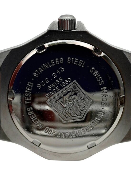 Tag Heuer 35mm Midsize Professional 3000 Series Swiss Quartz Watch Ref: 932.213! main image 4